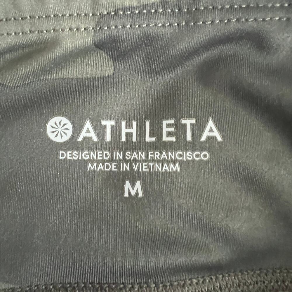 Athleta‎ Women's Camouflage  Leggings with Zip Pockets Size M - Picture 9 of 9